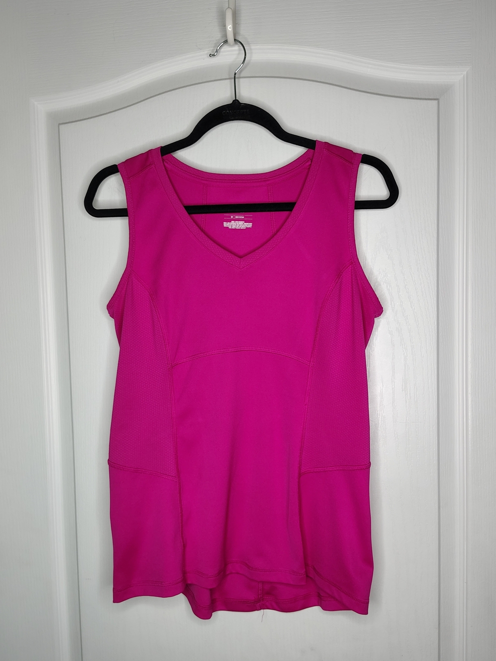tek gear Women’s Bright Fuchsia V-Neck Active Tank
